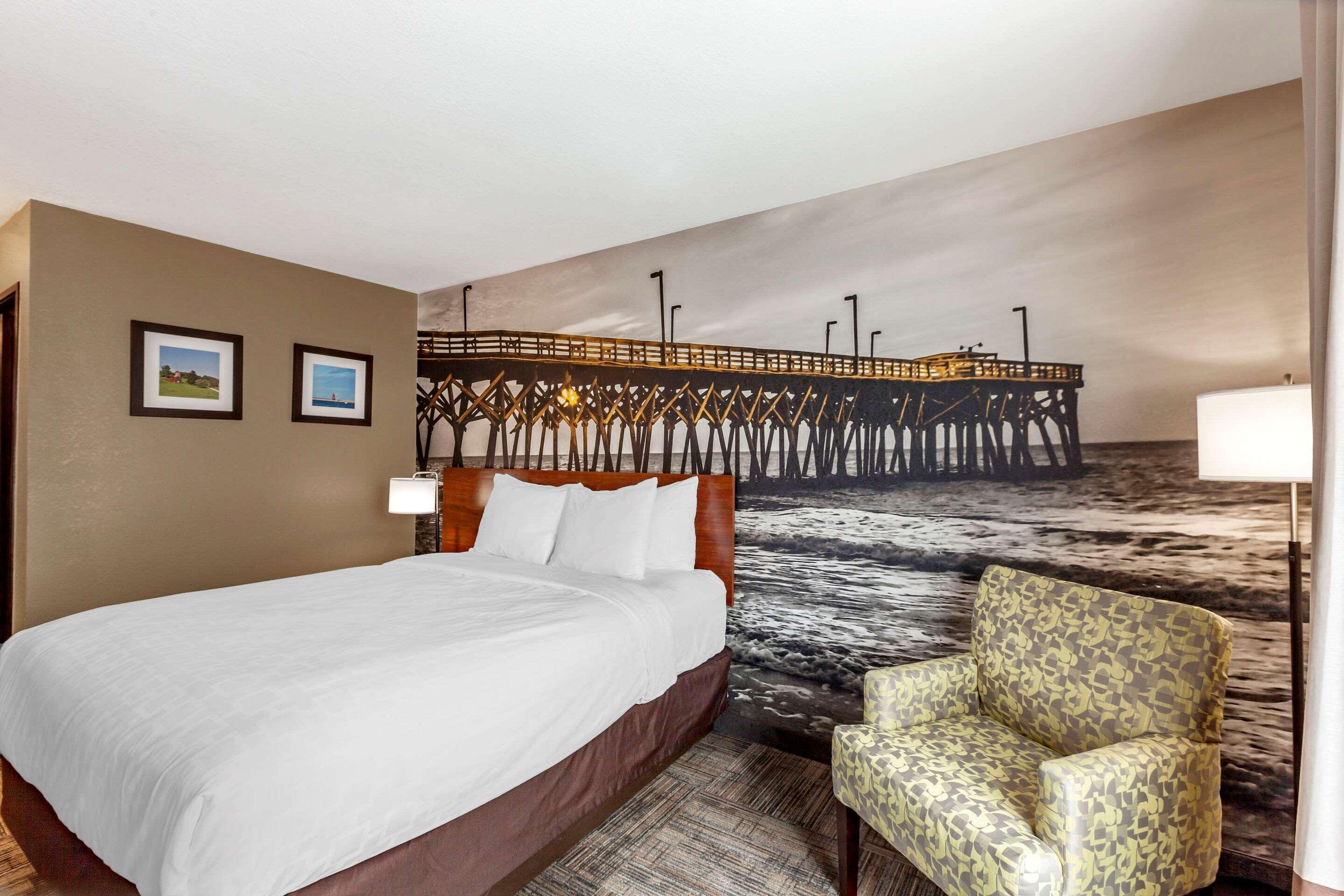 Clarion Pointe Racine - Mount Pleasant Hotel Exterior photo