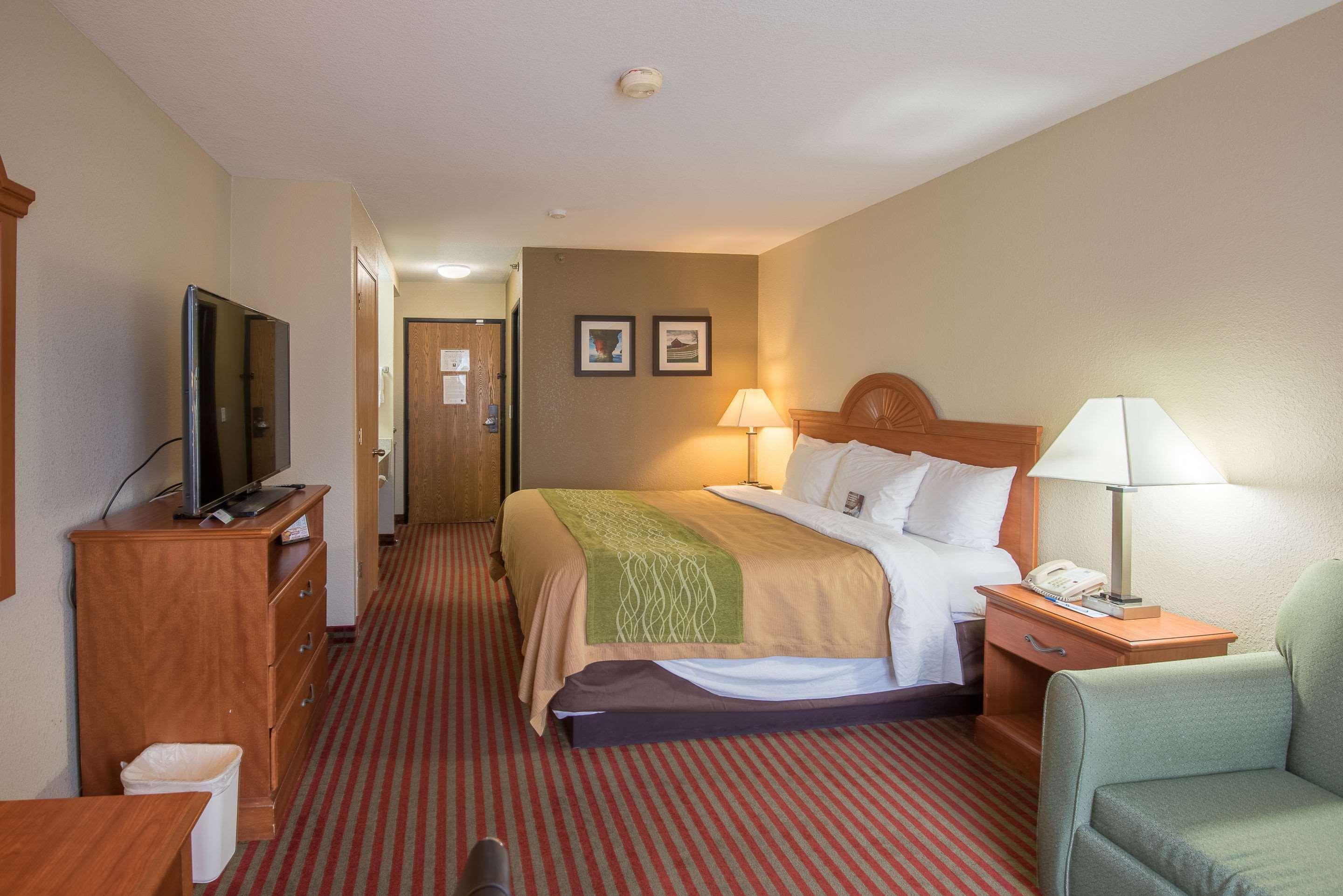 Clarion Pointe Racine - Mount Pleasant Hotel Exterior photo