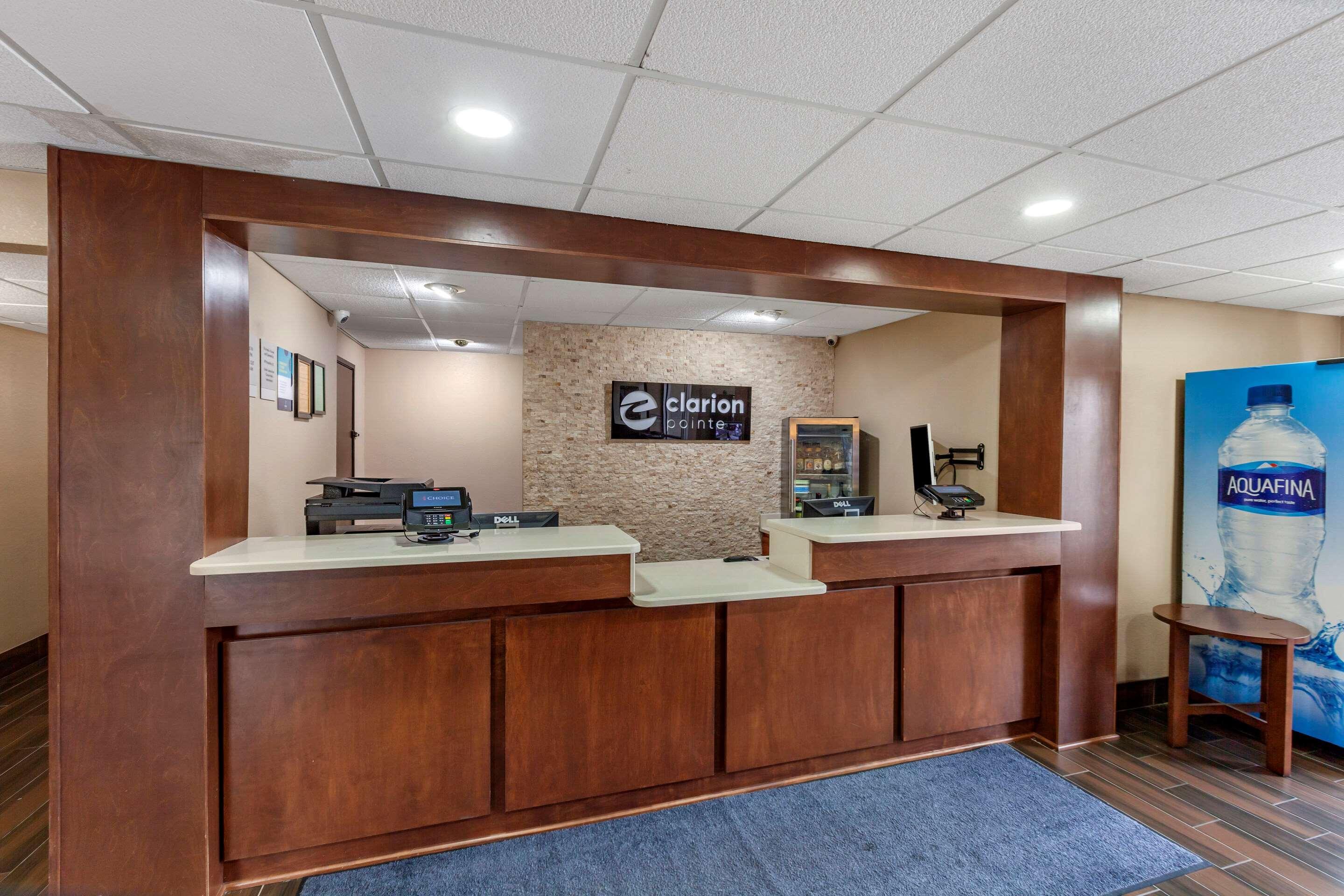 Clarion Pointe Racine - Mount Pleasant Hotel Exterior photo