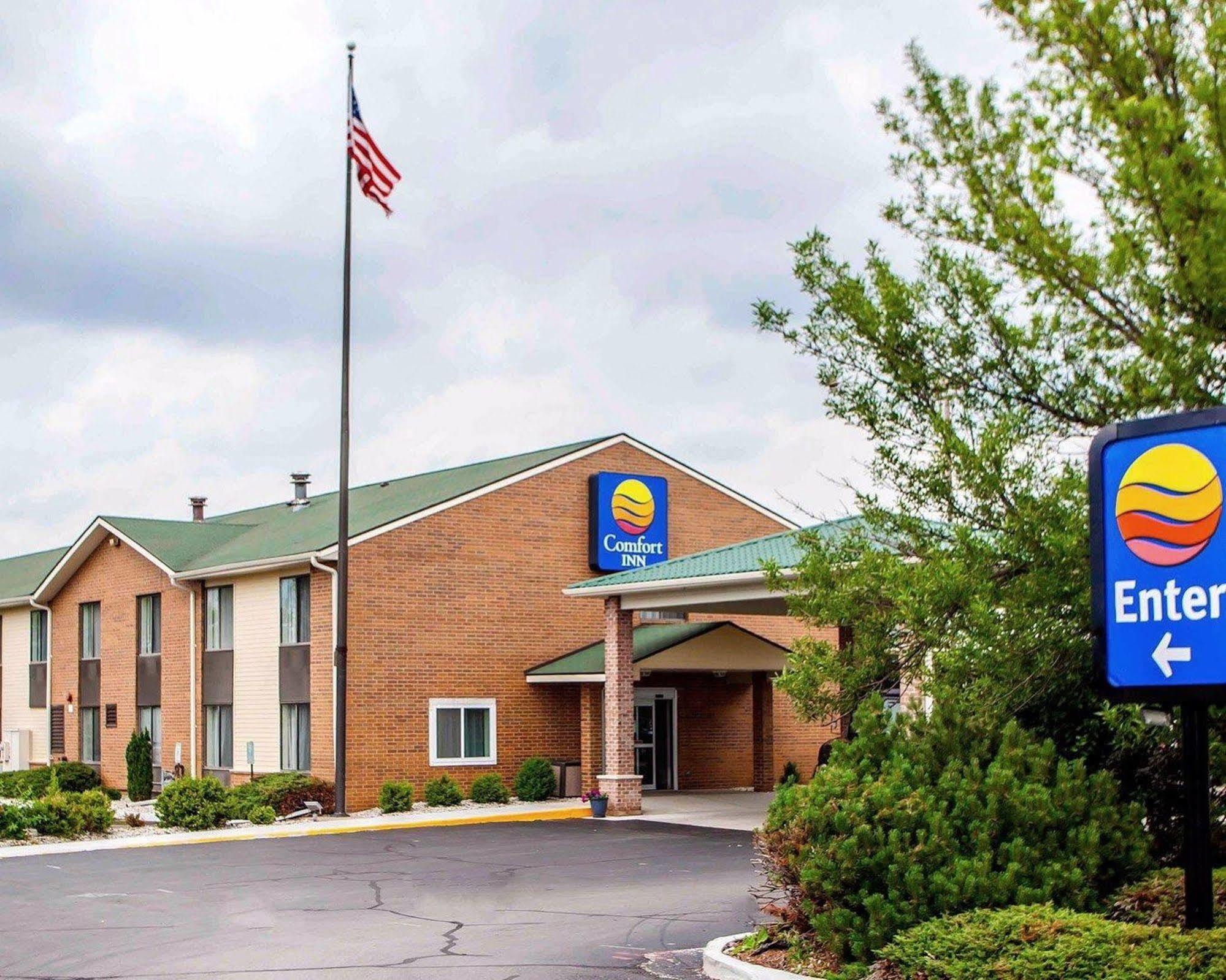 Clarion Pointe Racine - Mount Pleasant Hotel Exterior photo